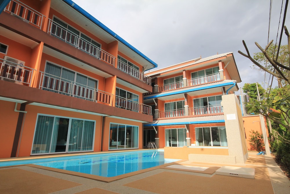 Lanta Fevrier Resort 4/59