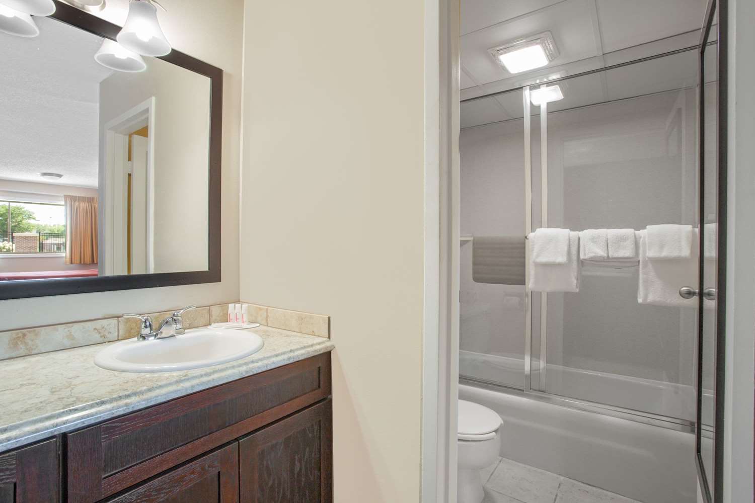 North Platte Inn and Suites 8/10