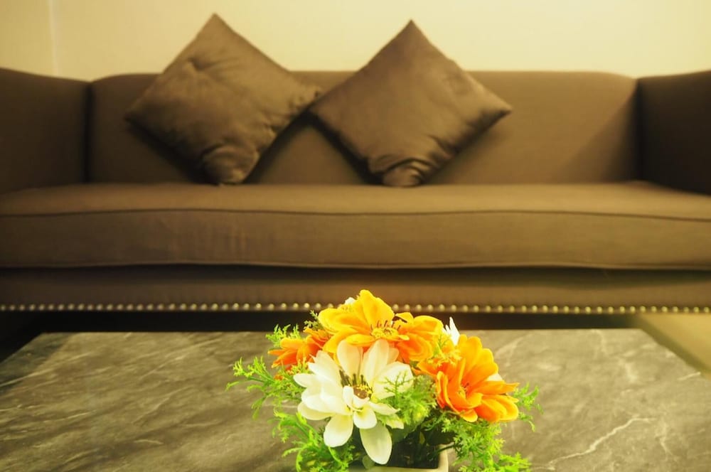 Dazzle Residence photo2