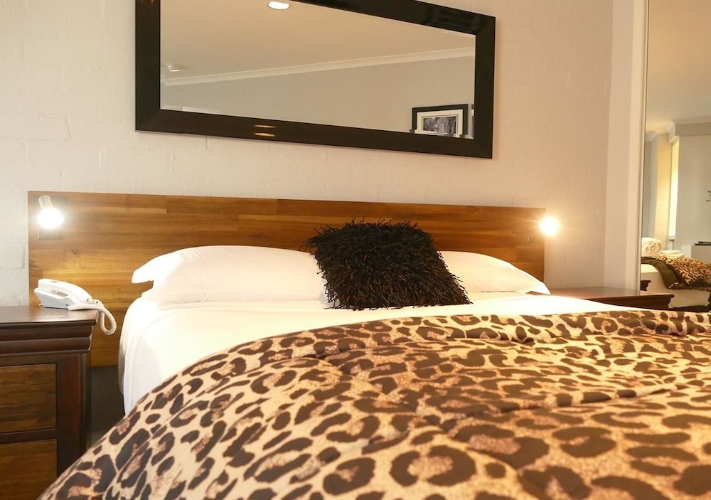 SPA, PREMIUM, QUEEN BED