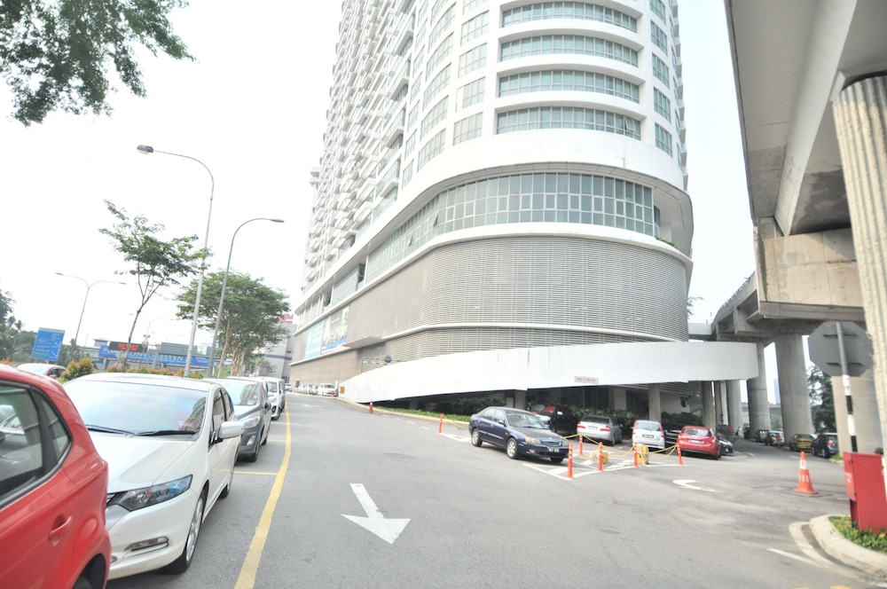 BEST KL CITY VIEW AT REGALIA RESIDENCE 30/50