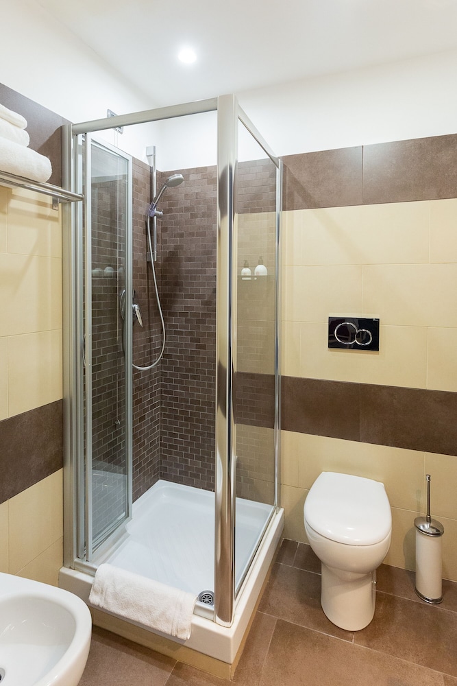 غرفة اقتصادية صغيرة بسرير مزدوج، SUITINN 19 HOTEL 4/4