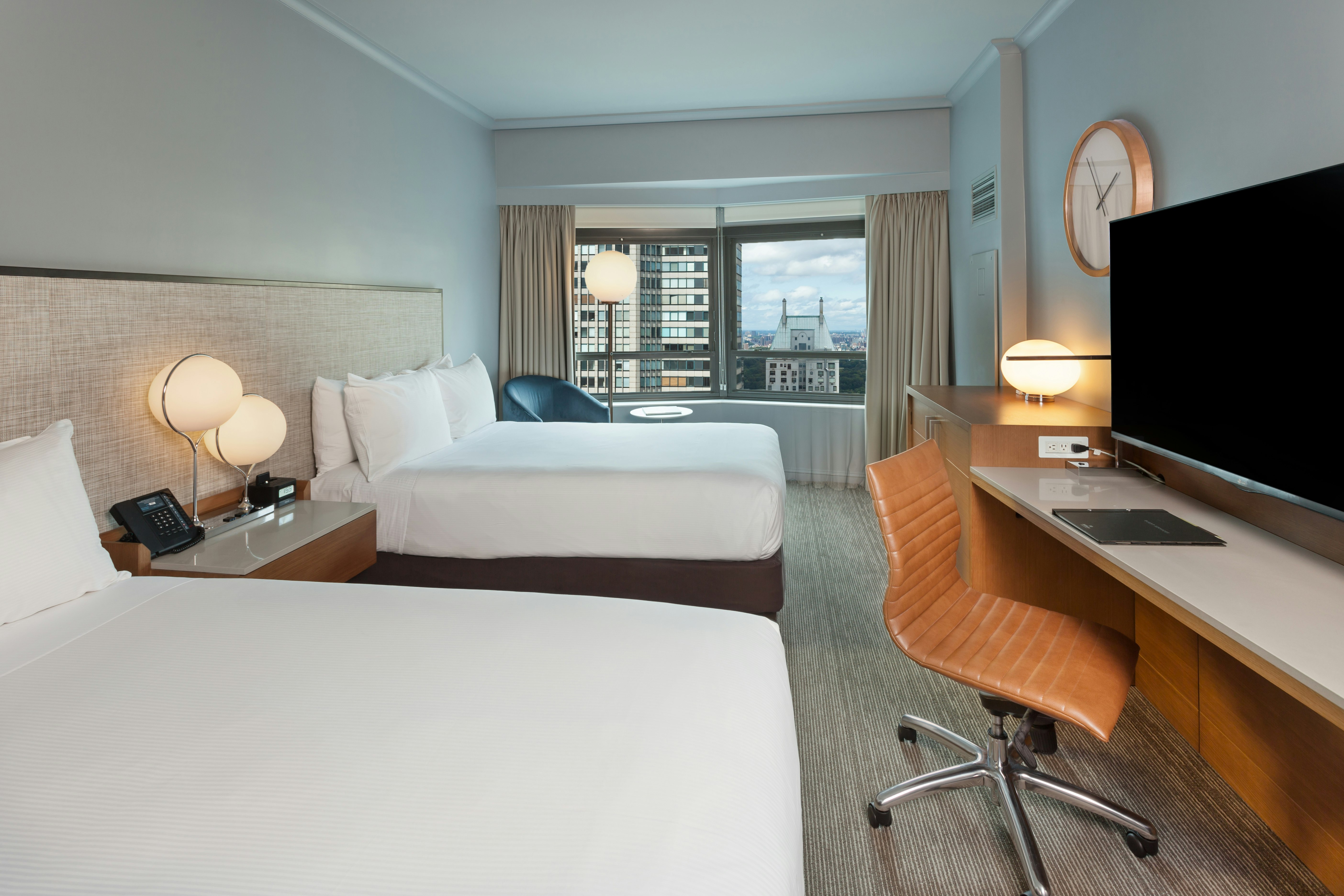 CITY, 2 DOUBLE BEDS