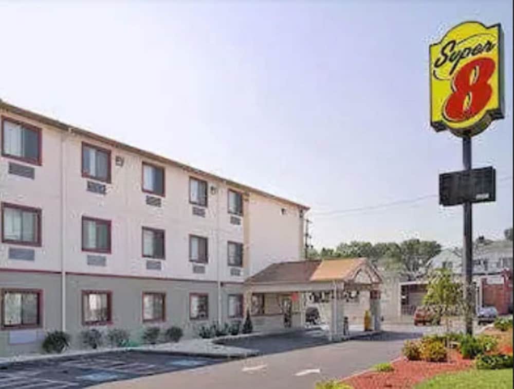 Ramada by Wyndham York Harrisburg Hershey 1/27