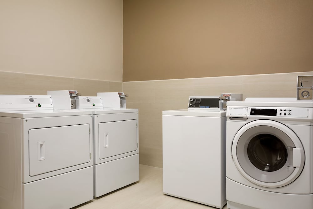 Holiday Inn Express & Suites Mcallen - Medical Center Area 31/54