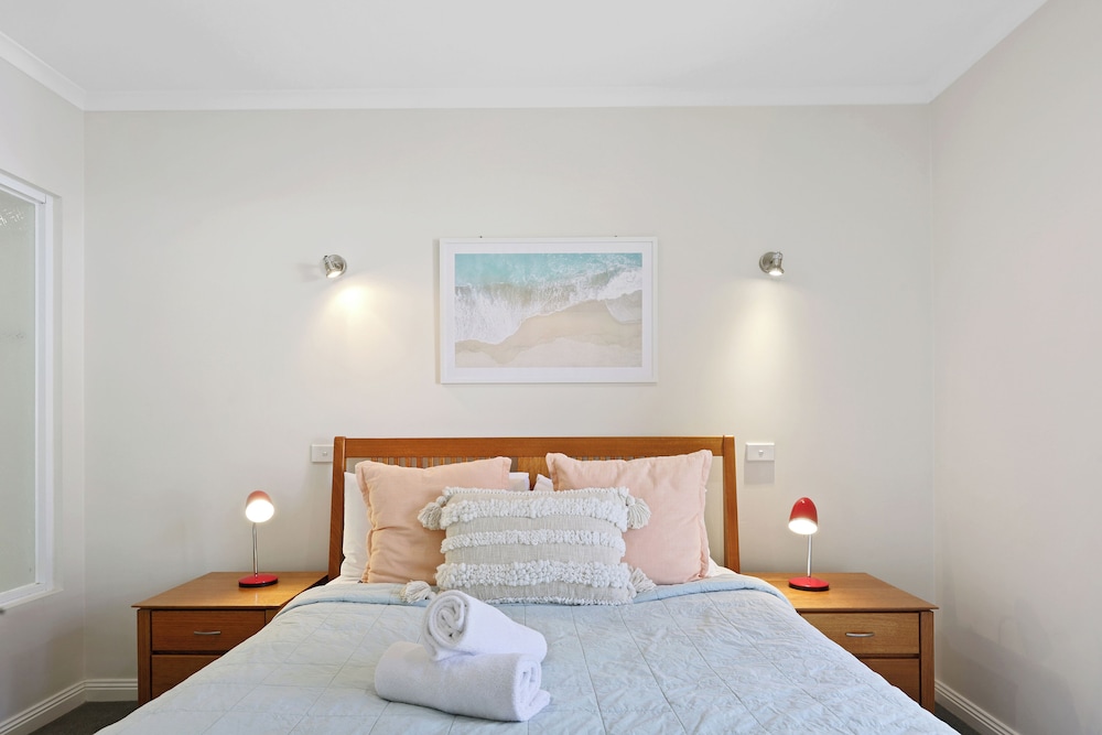 1 Bedroom, Villa, Queen Bed, Bay View