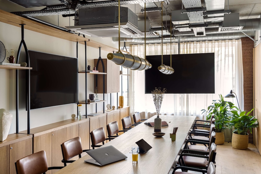 Hyatt Centric Cambridge 38/48