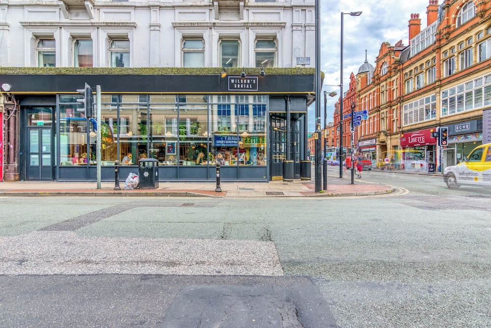 Malacuna Manchester 44/50