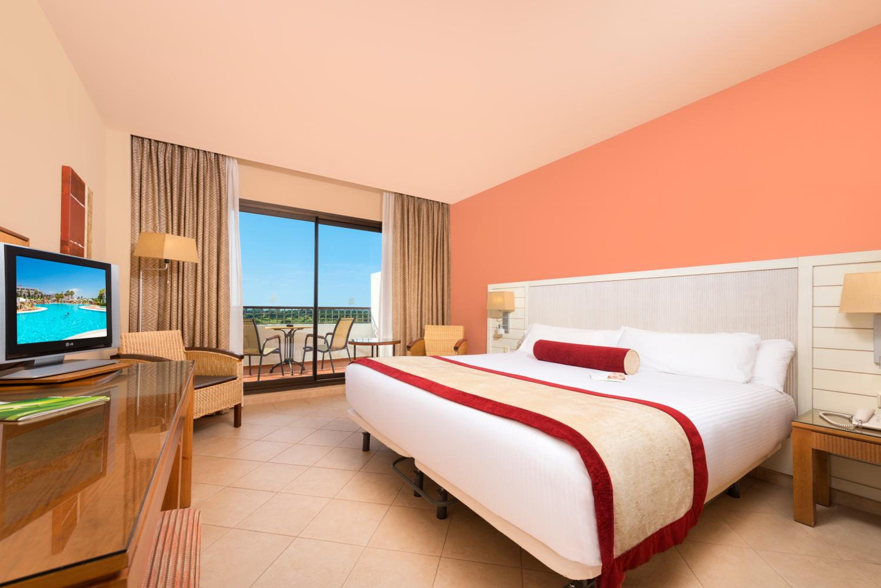 Room, Twin Beds, Lateral Side Sea View