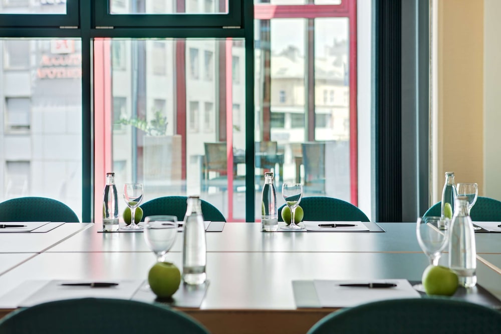 Rugs Hotel Augsburg, Trademark Collection by Wyndham 40/50