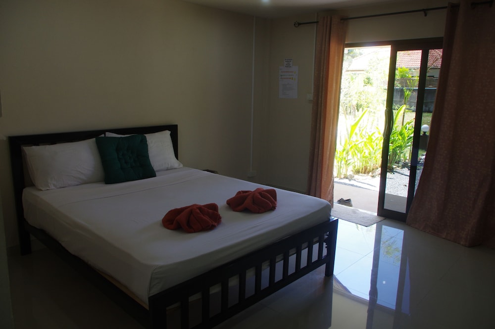 Thai House Beach Resort 9/50