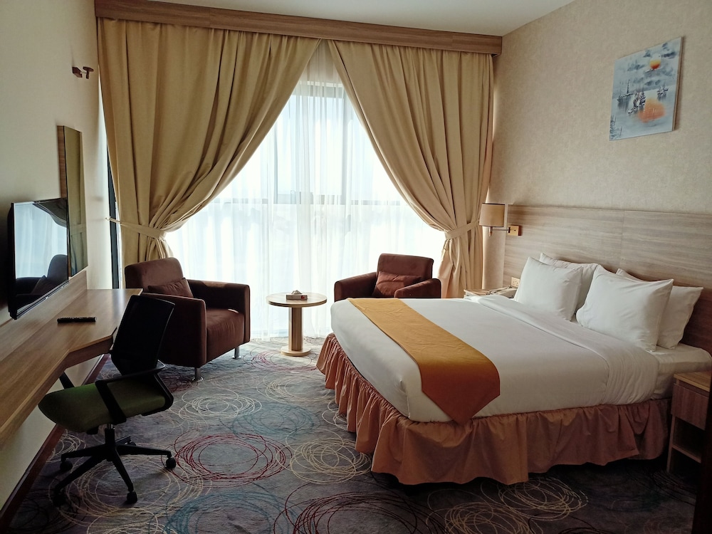 Grand Tourist Hotel 16/50