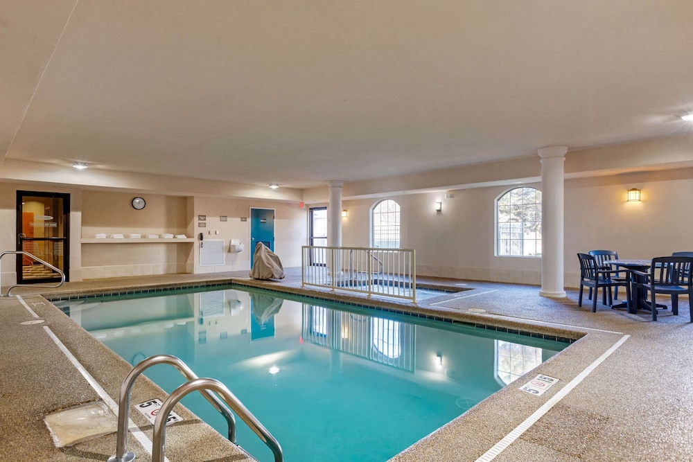 swimming pool spa