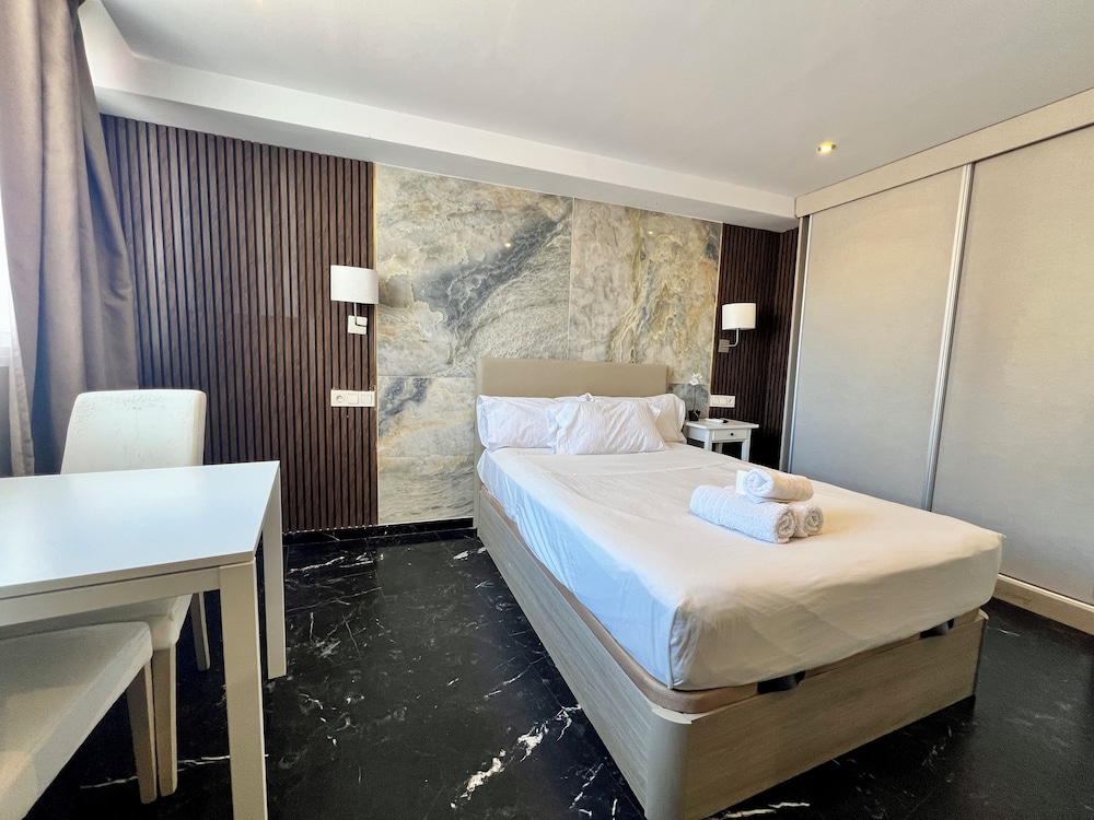Costa Marbella Star Light 23/50