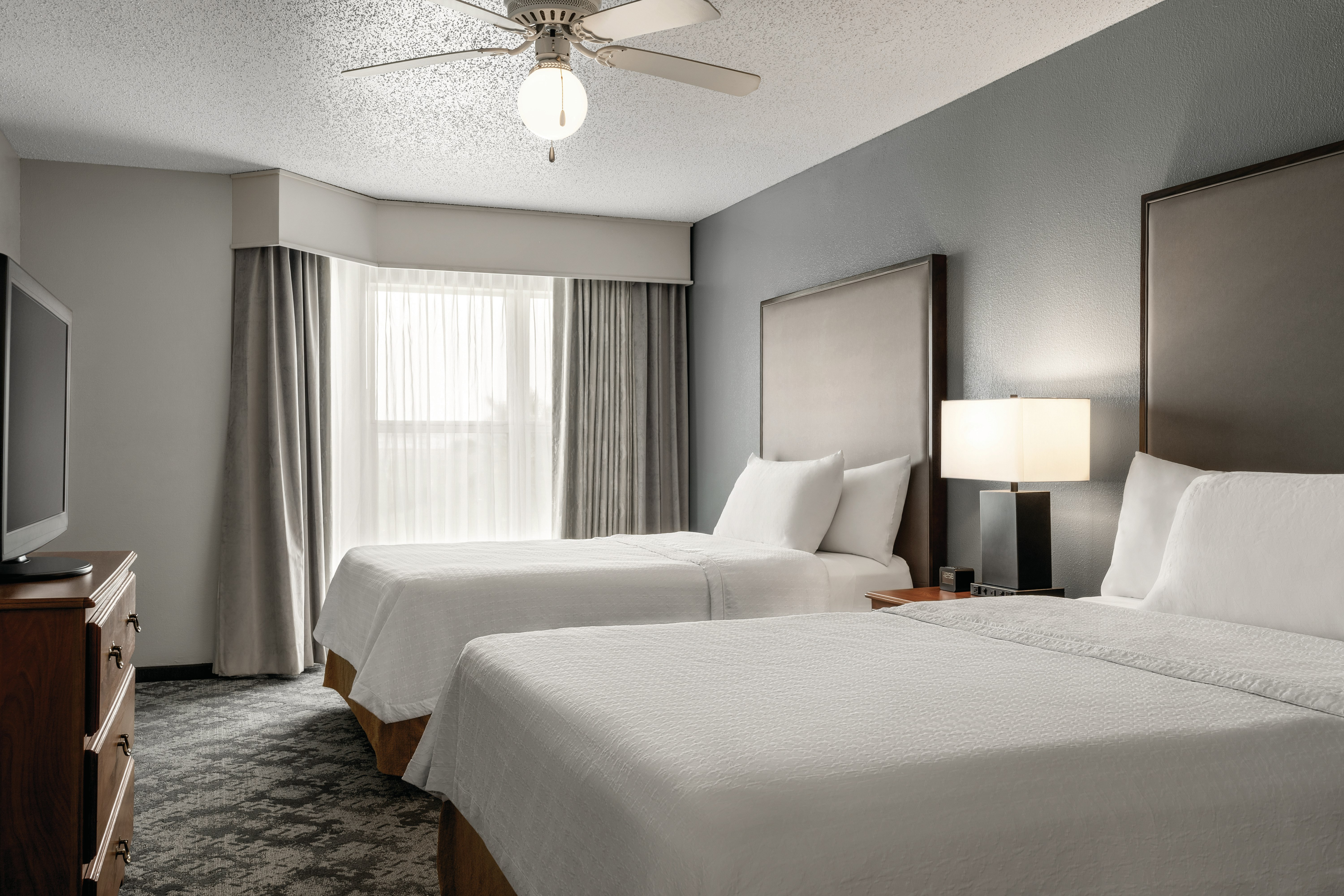 1 BEDROOM, SUITE, 2 QUEEN BEDS