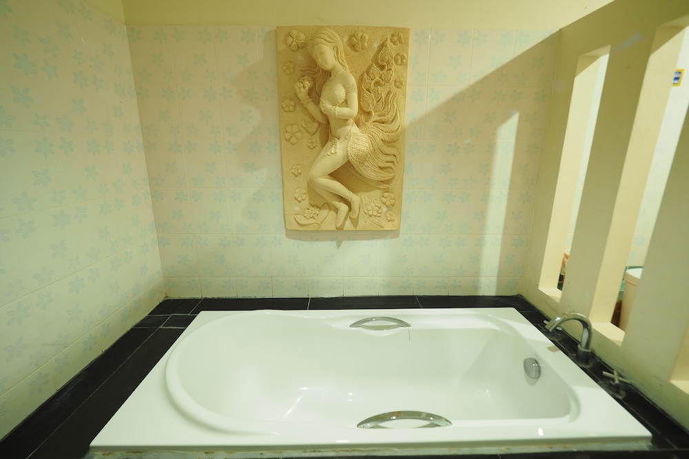 Amorn Sukhothai Hotel 11/32