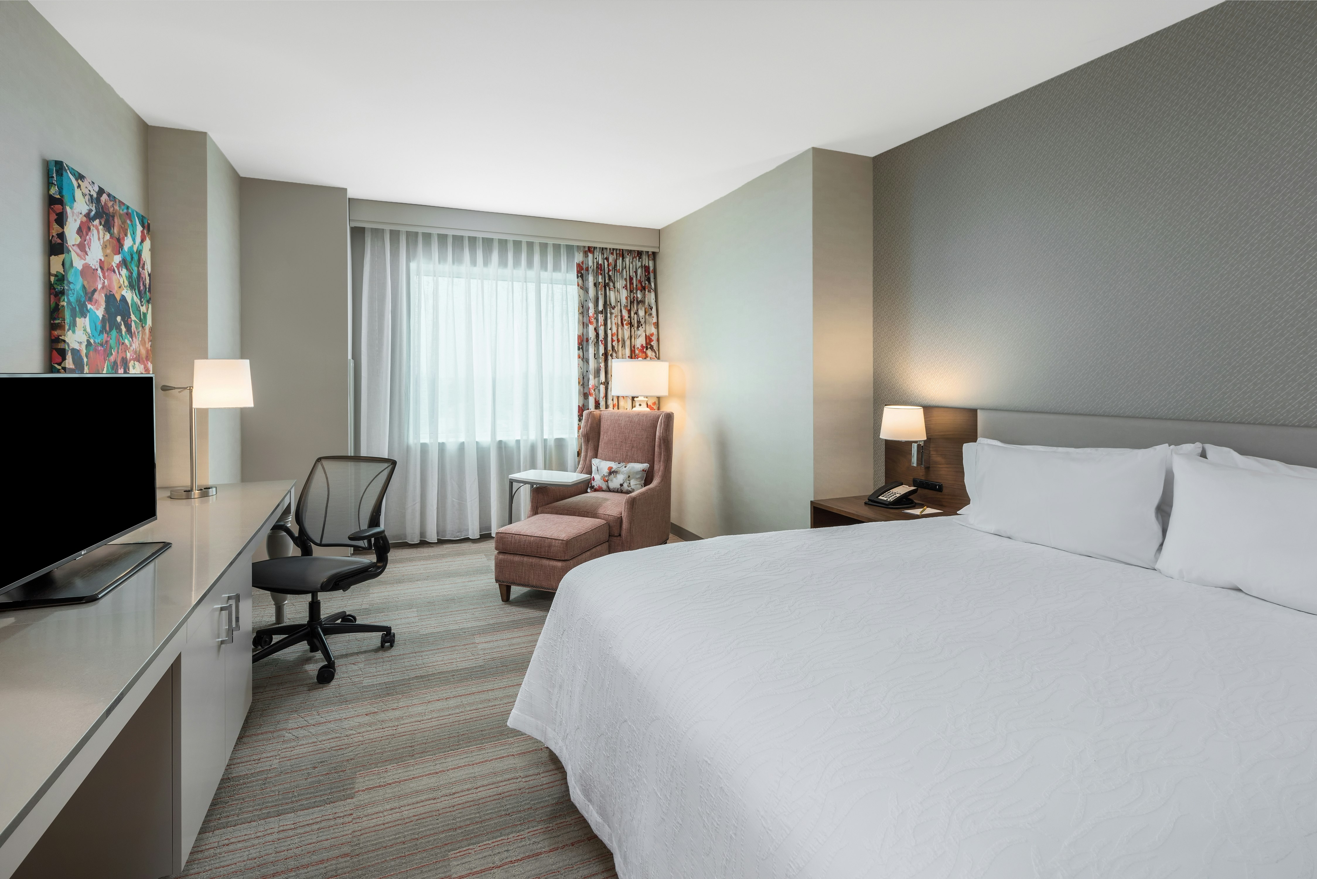ROOM, KING BED