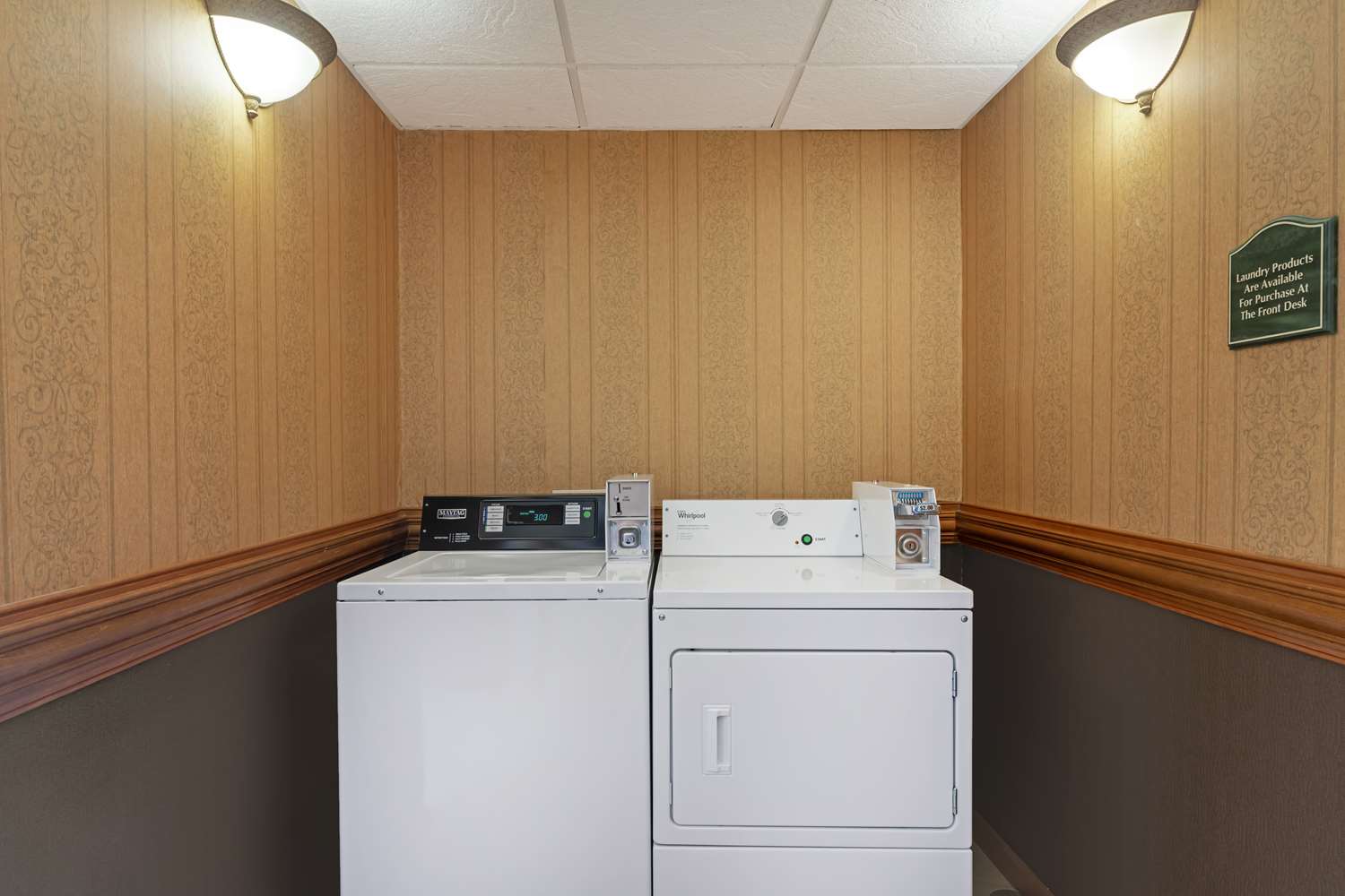 Best Western Plus Bradbury Inn & Suites 33/39