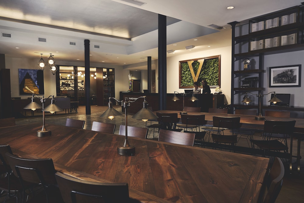 Hotel Vandivort 32/43