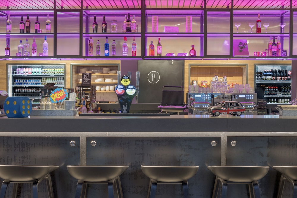 MOXY LONDON EXCEL 27/32