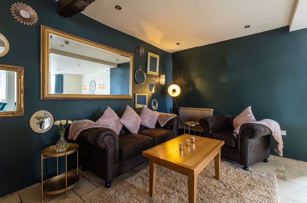 The Pennington Hotel 30/45