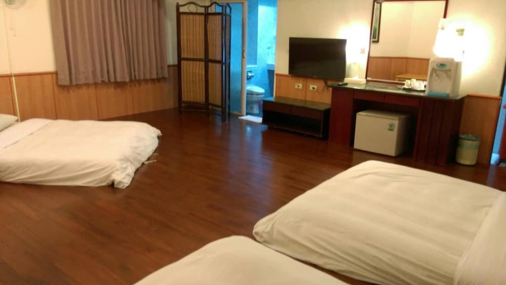 Hotel E Tung 23/58