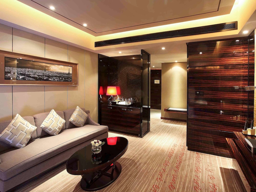 Sofitel Guangzhou Sunrich 44/76
