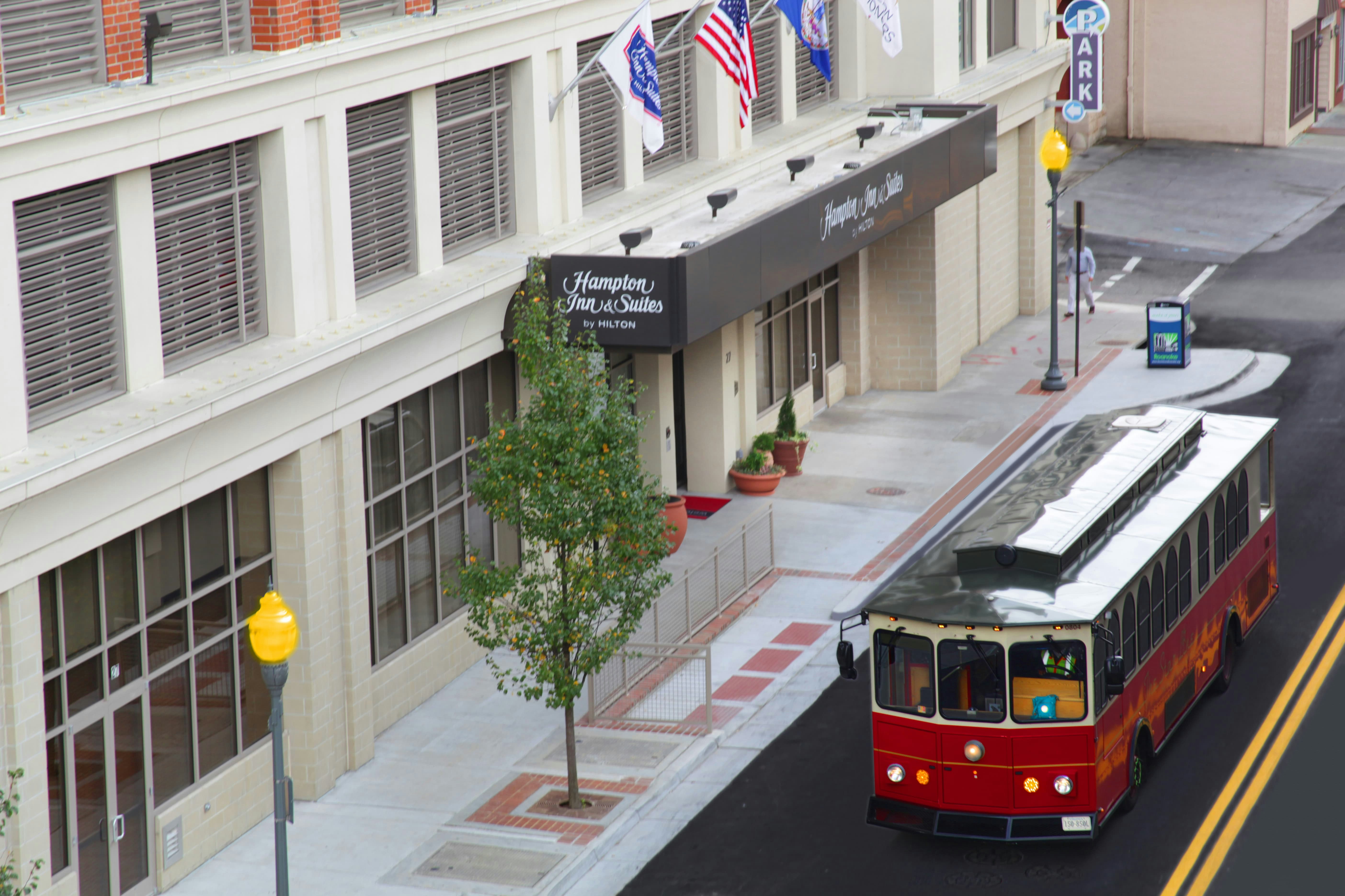 Hampton Inn And Suites Roanoke-Downtown 74/75