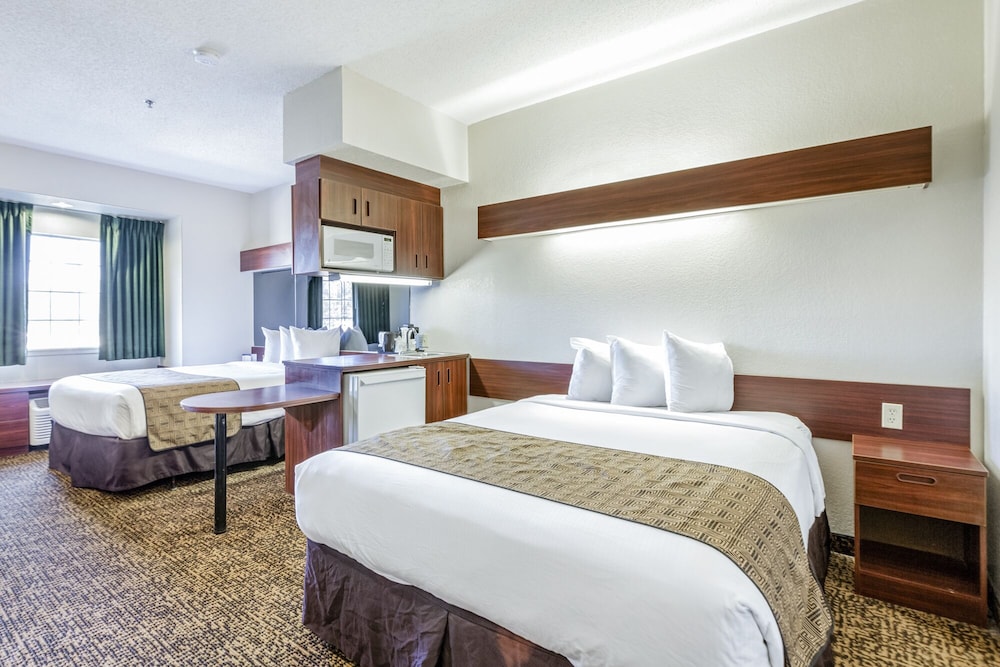 Trident Inn And Suites 25/60