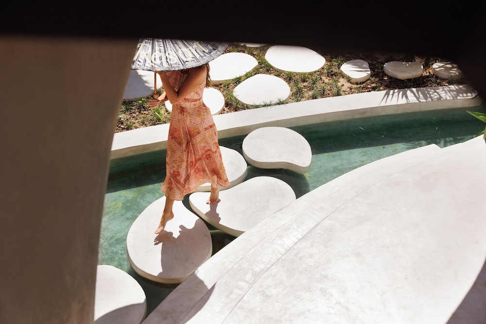 Karma Resort 20/50