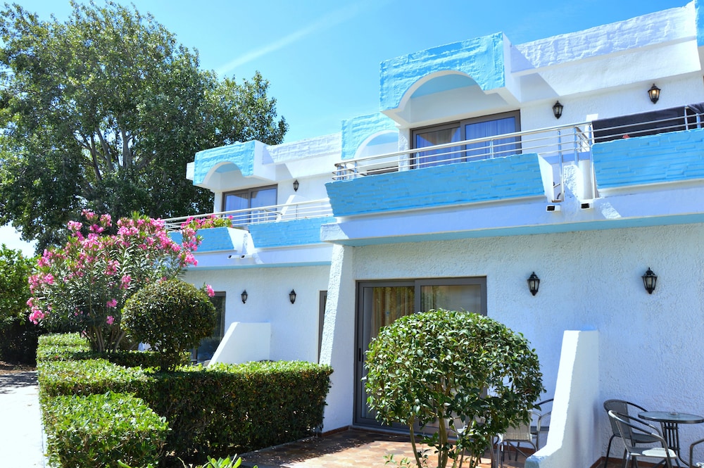 Blue Horizon Hotel in IALYSSOS