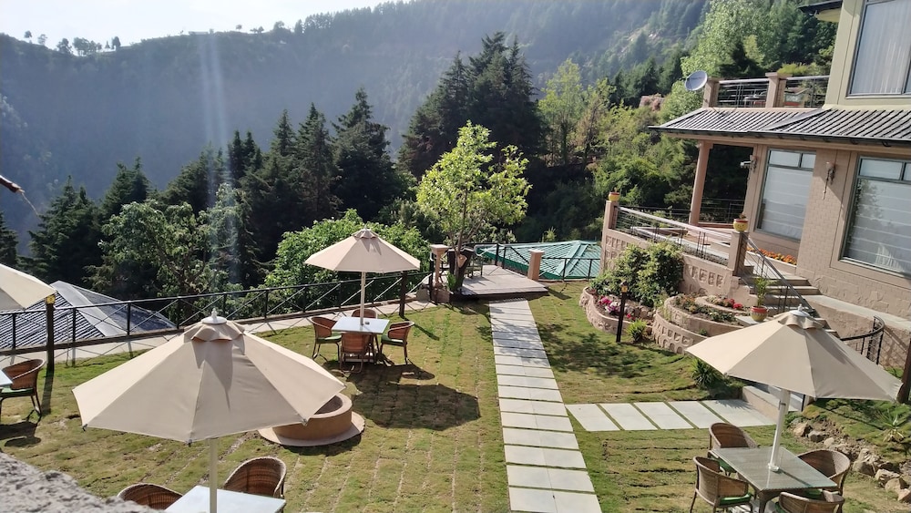 Larisa Resort Mussoorie 55/58