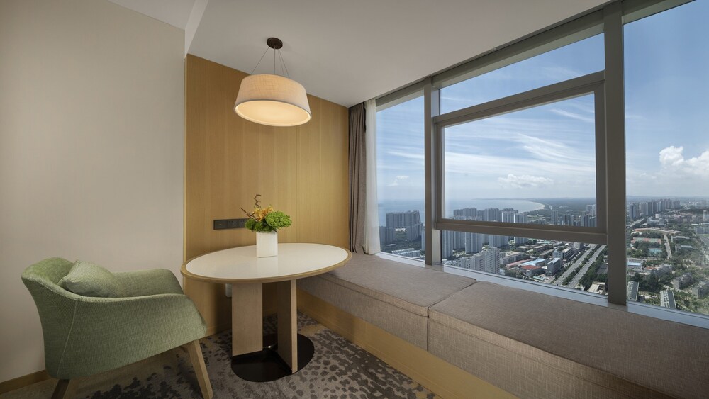 Holiday Inn Qinhuangdao Haigang 31/52