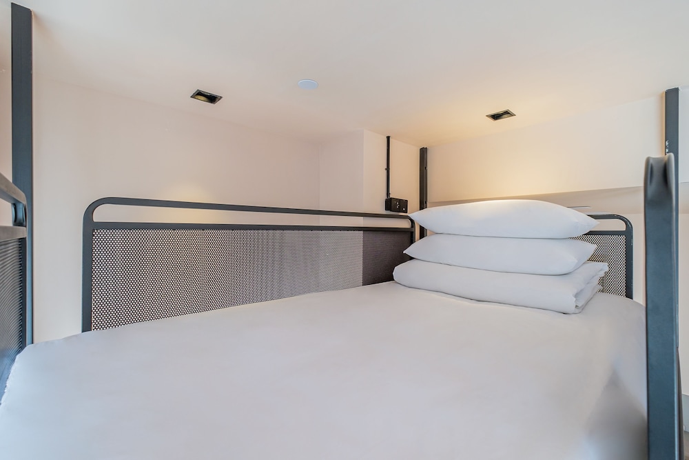 PACE HOTEL Suzhou Guanqian Branch 23/45