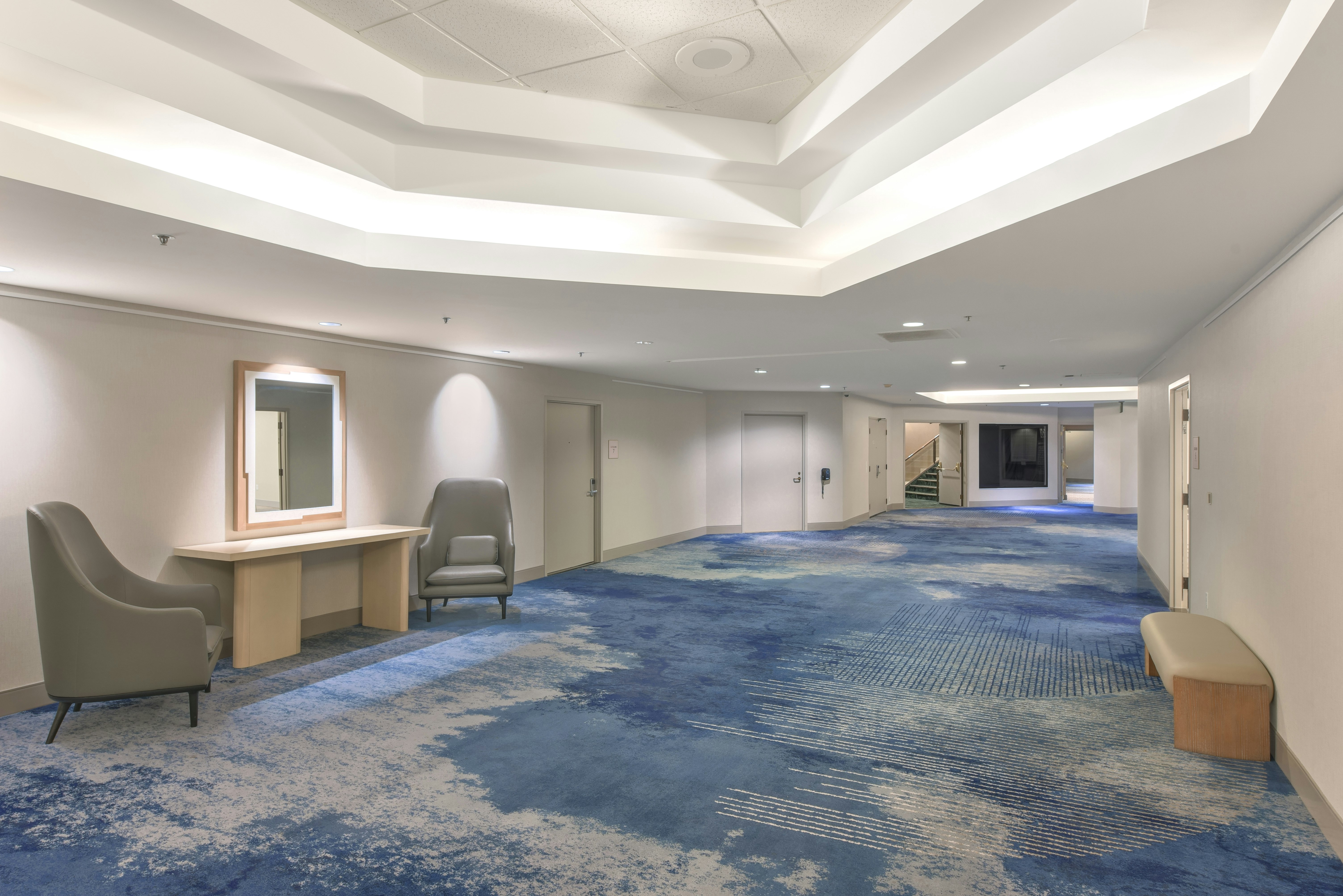 Hilton Anaheim 37/85
