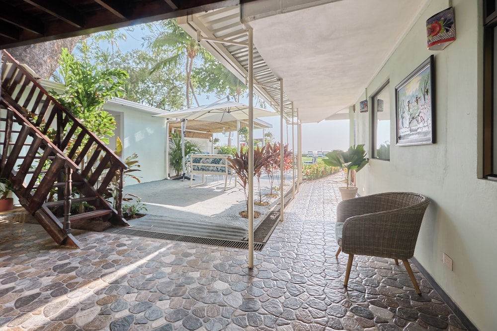 Perla de la Playa Beachfront Hotel 22/48