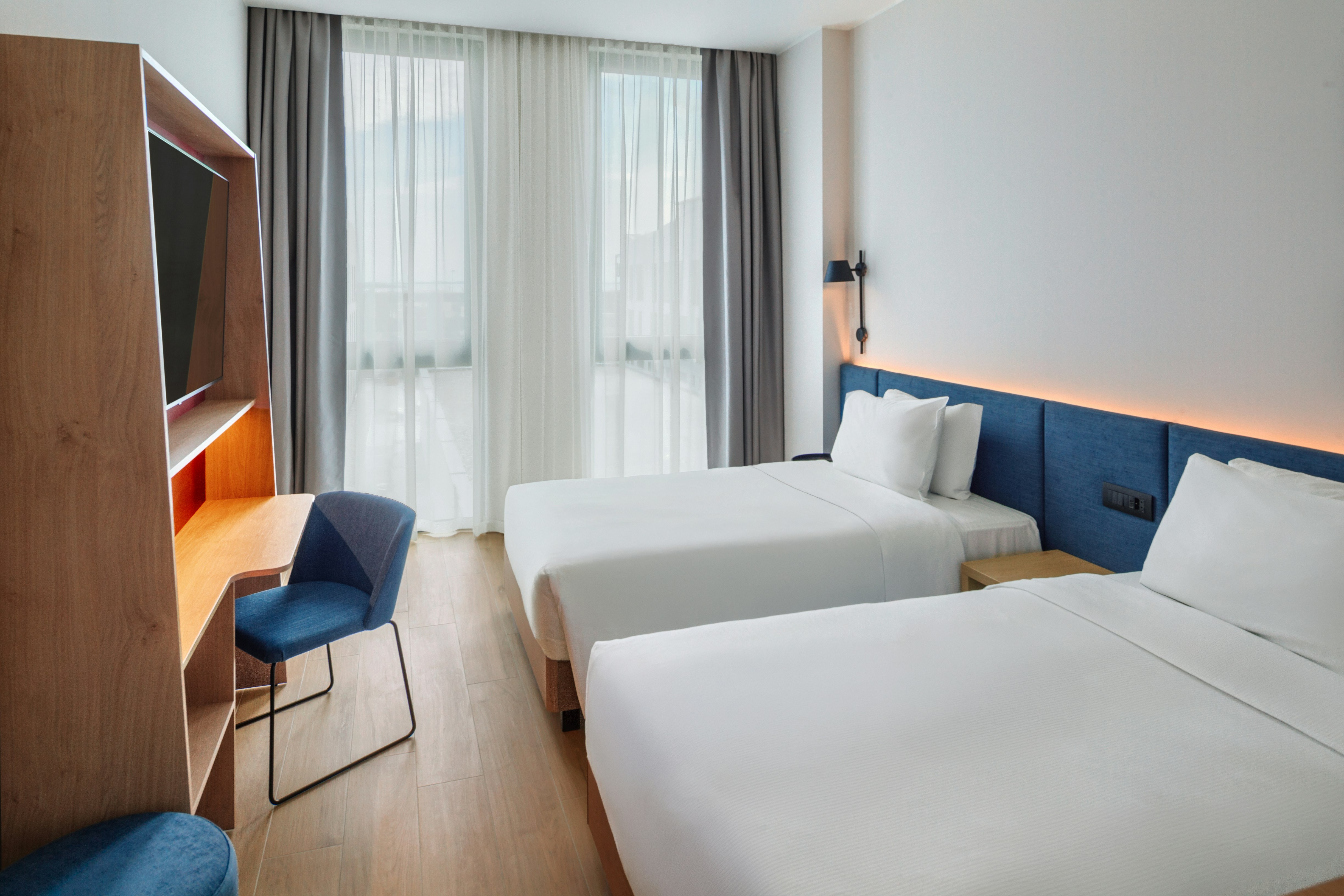 ROOM, TWIN BEDS