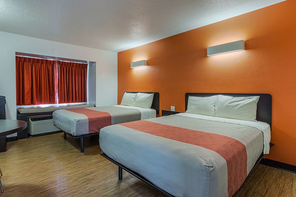 Motel6 Simpsonville, SC - Greenville 20/50