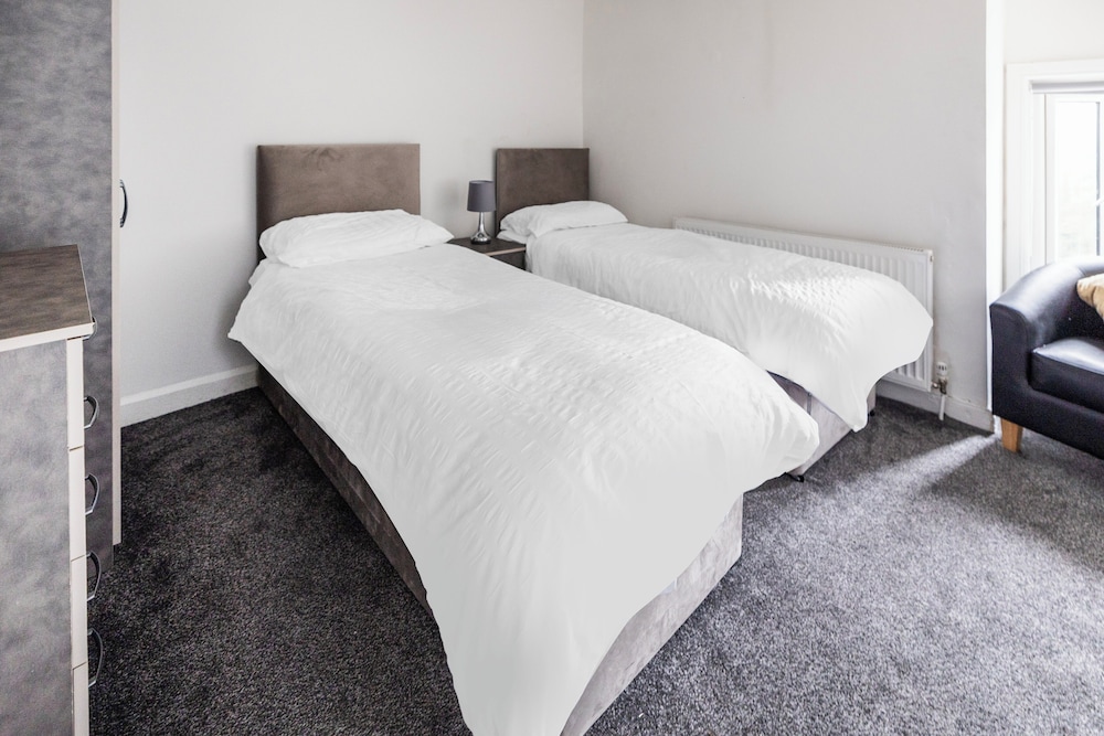 OYO A Better Night Hotel Limited 17/50