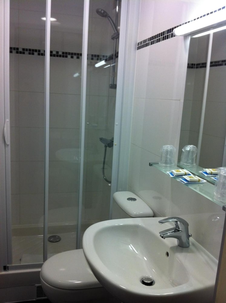 Hipotel Pere Lachaise Hotel 53/60