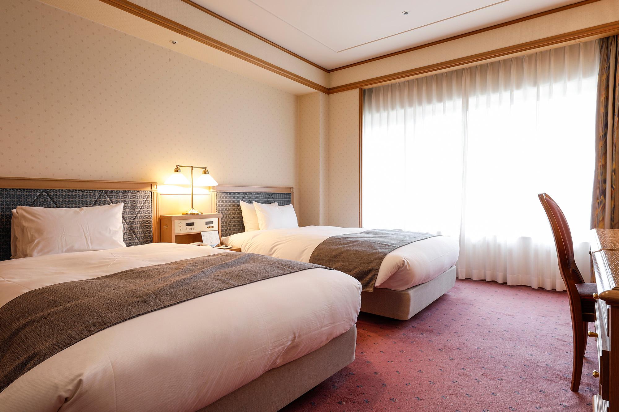 Semi Room, Twin Beds