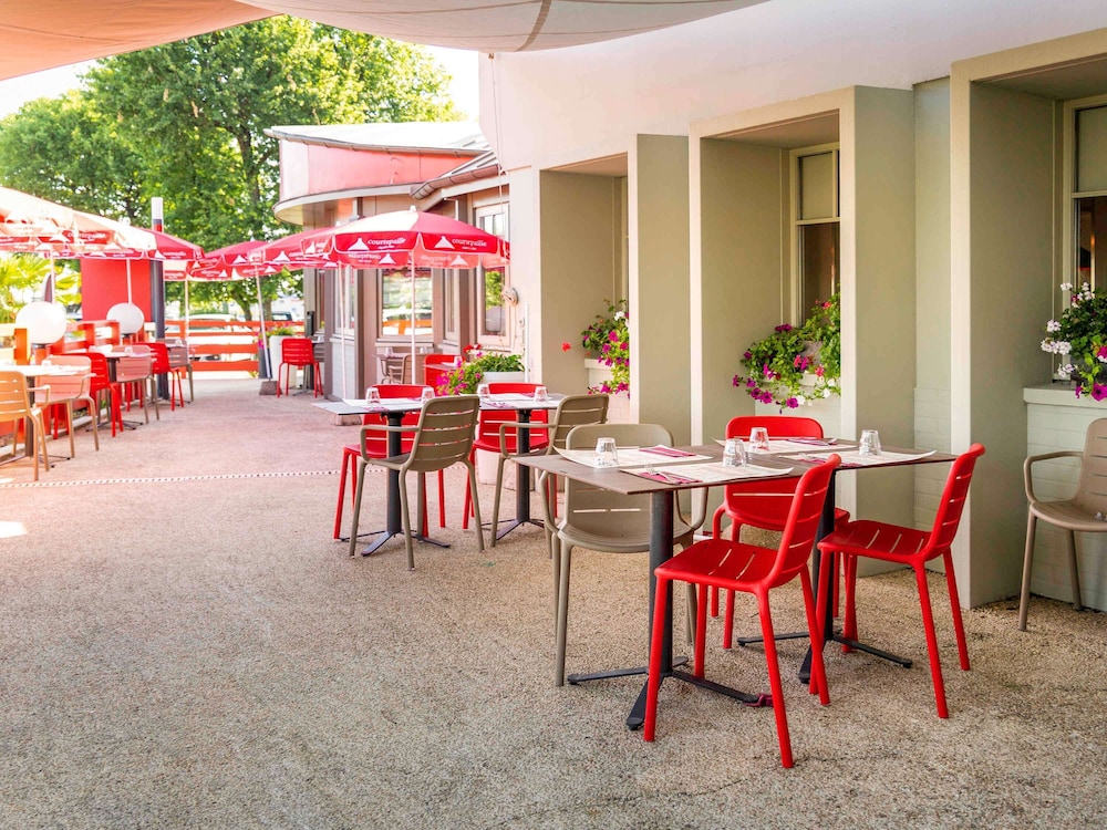 Ibis Poitiers Sud 43/67