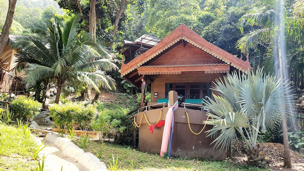 Koh Jum Ocean Beach Resort 1/50