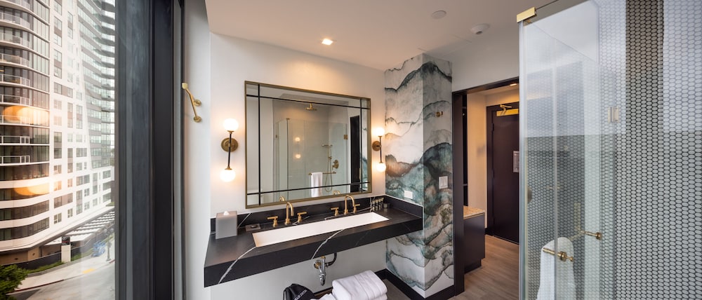 The Godfrey Hotel Hollywood 49/50