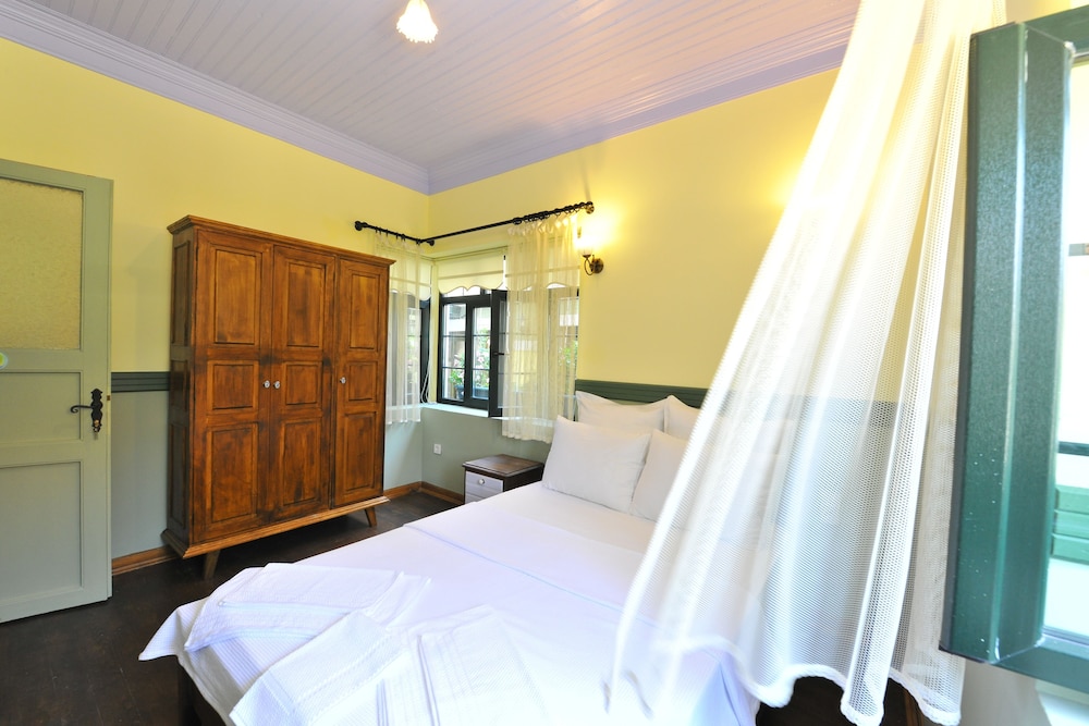 Petrino Gokceada Hotel 9/37