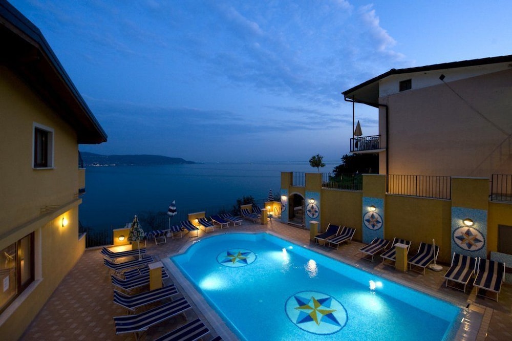 Hotel Piccolo Paradiso 35/61