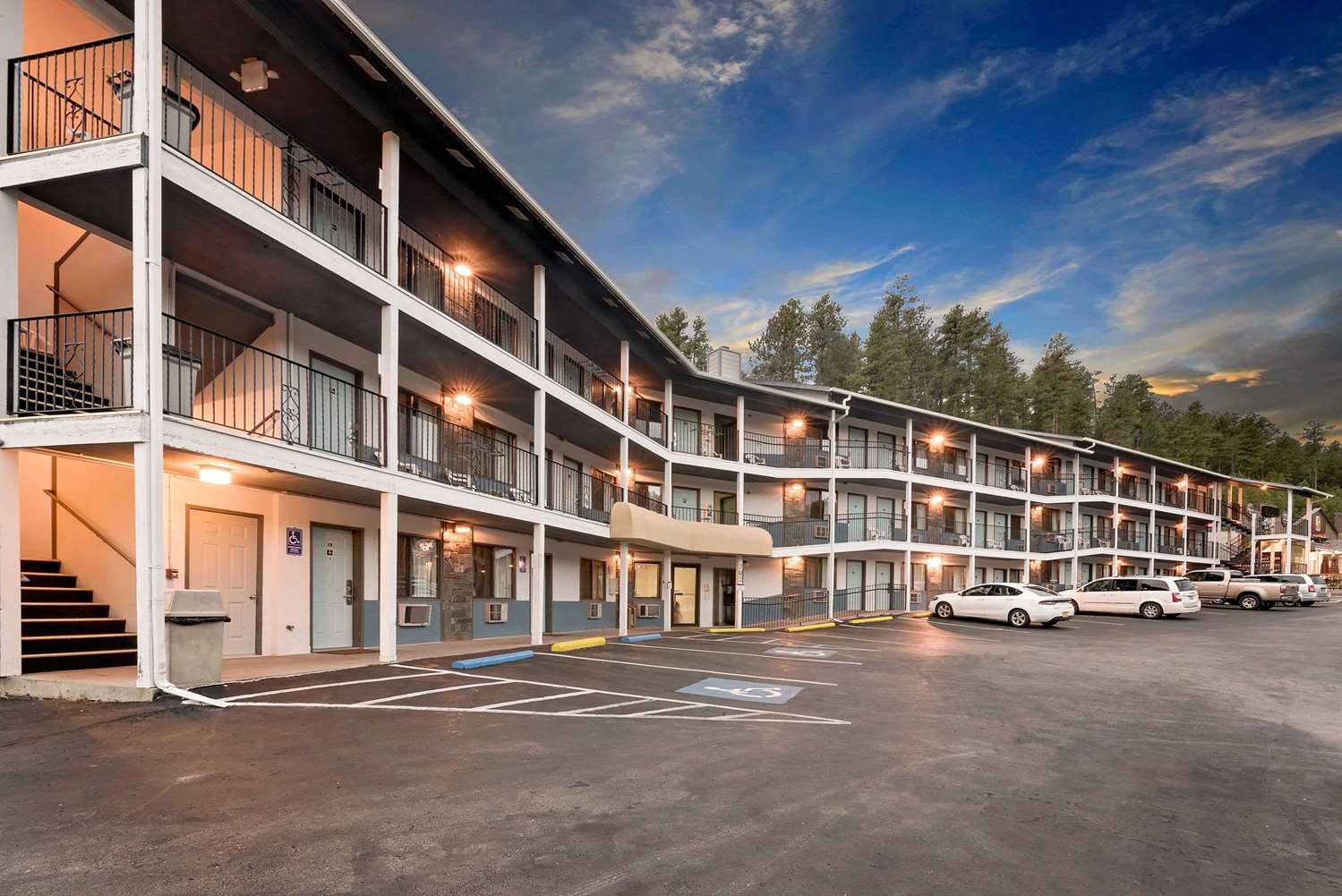 Super 8 by Wyndham Keystone/Mt. Rushmore 16/19