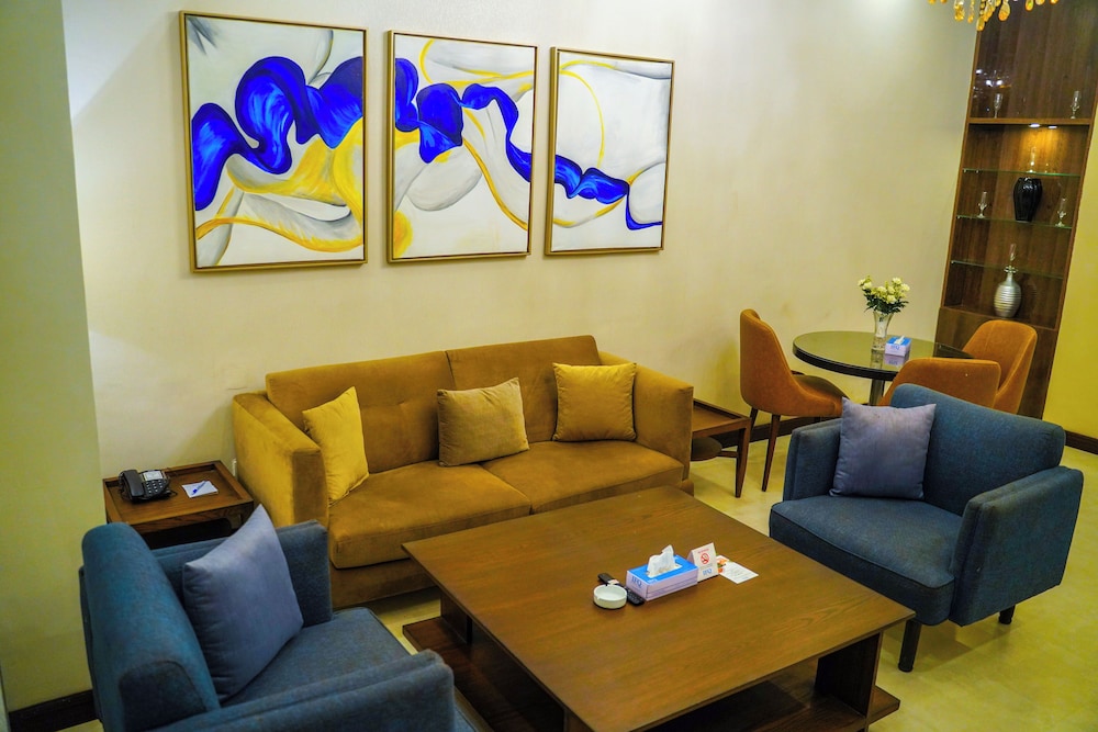 IFQ Hotel & Resort Islamabad 40/65