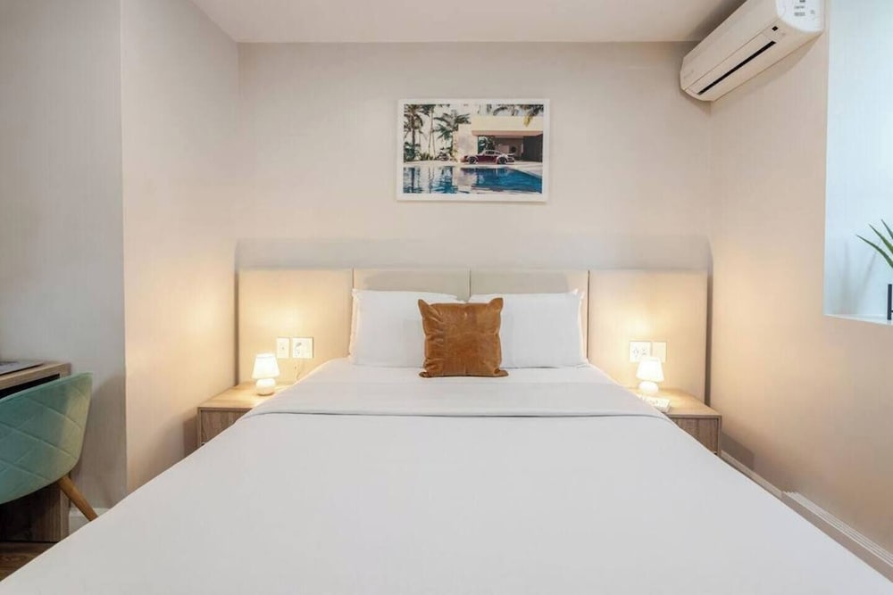 Olympia Hotel By Lodgo 8/40