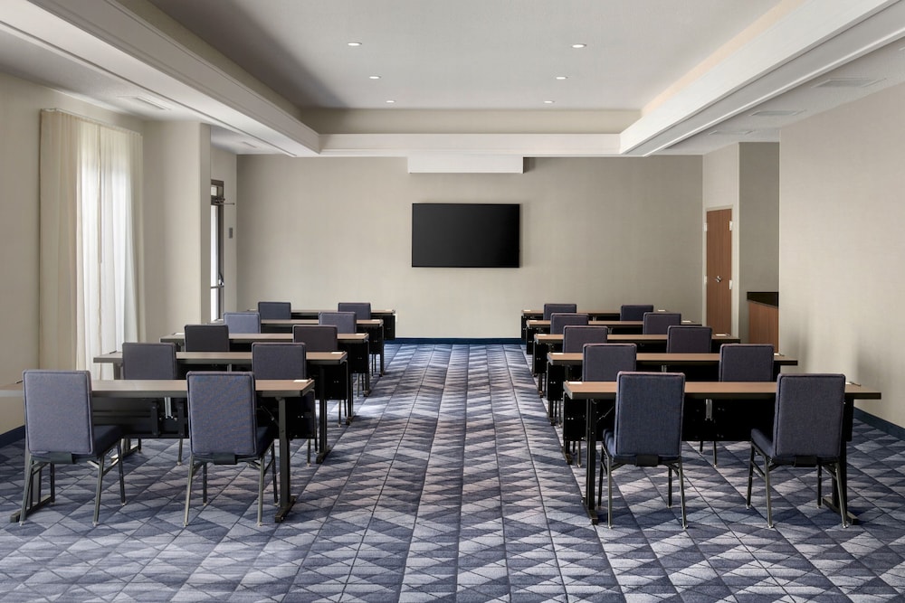 Courtyard By Marriott New Orleans Metairie 36/47